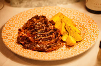 Noticias Nutrición | Entrecote del Pirineo con patatas aliñadas