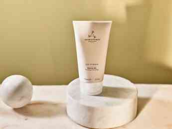 Aromatherapy Associates, la firma favorita de Lady Di tiene ahora un gel descontracturante para el verano