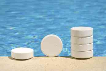 Productos químicos. Las precauciones que hay que tomar, según Piscinas Lara
