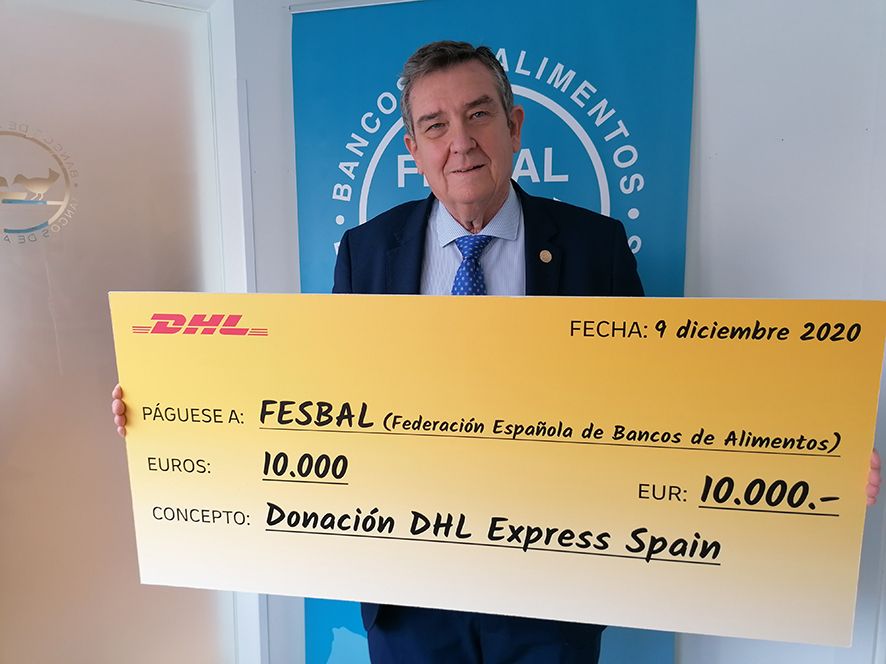 Foto de DHL dona 10000 euros a FESBAL