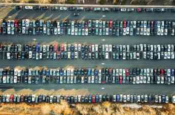El 42% de los madrileños utiliza el coche como medio de transporte habitual desde el inicio de la pandemia
