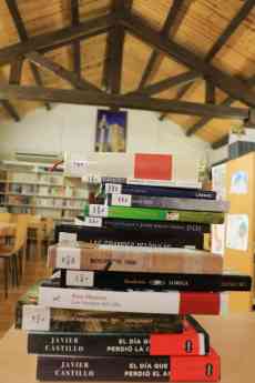 La Biblioteca de Fuentenovilla consulta a sus socios para la adquisición de nuevos fondos