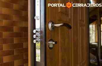 Las cerraduras en las puertas principales por PORTAL CERRAJEROS