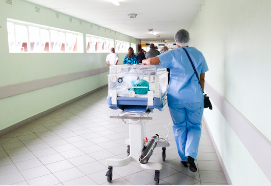 SEPES reivindica mejores condiciones laborales para el sector sanitario de la tercera edad