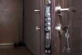 Puertas pensadas para la seguridad según cerrajerosdonostia.pro