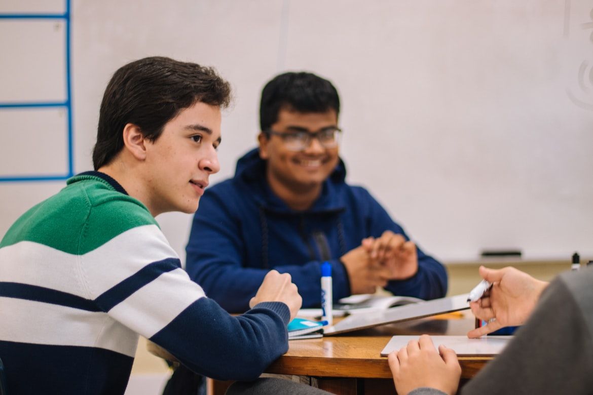 Formación a distancia para ingenieros y arquitectos Formación a distancia para ingenieros y arquitectos