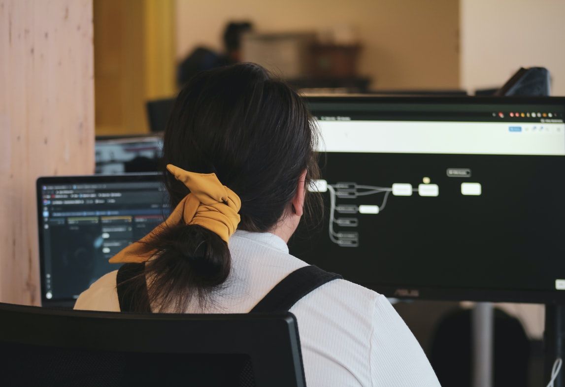 Formación a distancia para ingenieros y arquitectos Formación a distancia para ingenieros y arquitectos