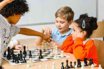 Colegio Ingenio explica los beneficios de enseñar ajedrez a los niños