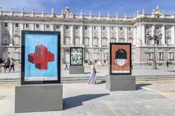 Noticias Artes Visuales | Carteles en la Plaza de Oriente