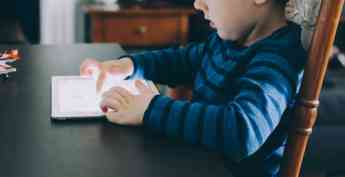 Nanas & Co explica los riesgos de un uso excesivo de pantallas en niños 