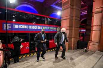 Autobuses eléctricos de doble piso BYD ADL Enviro400EV transportan a líderes mundiales en la COP26 