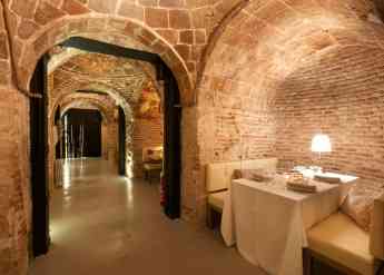 Bodega de los Secretos, el restaurante más romántico de Madrid 