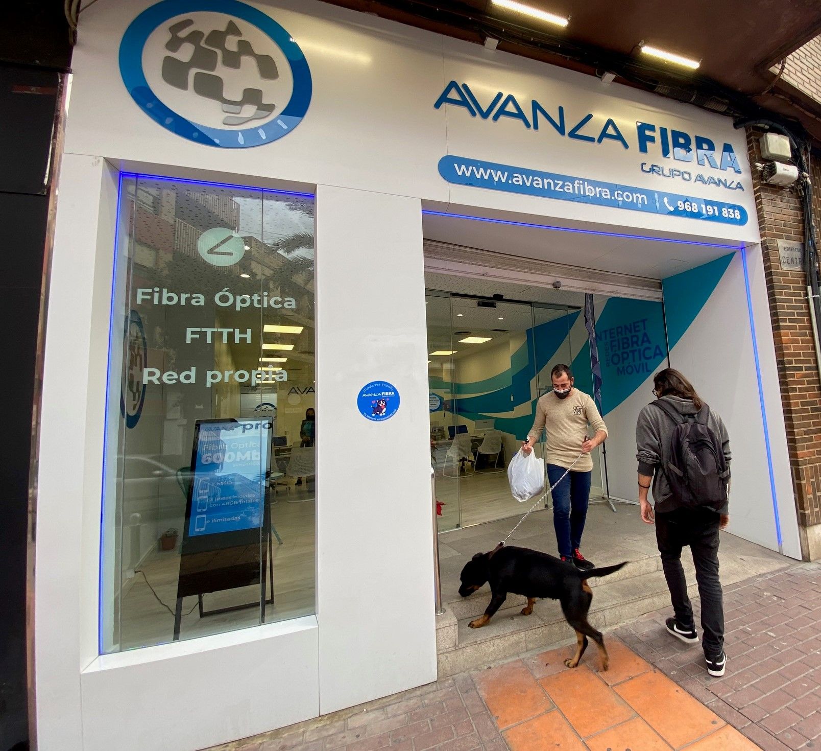 Fotografia Avanza convierte todas sus tiendas en Pet Friendly y busca