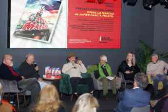 Javier García-Pelayo presentó en El Corte Inglés de Callao su libro de memorias "Sobre la marcha.Vol 1"