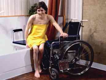 ¿Cómo escoger la silla de ruedas adecuada para personas con movilidad reducida?
