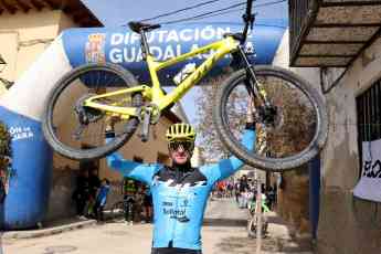Juan Ignacio Pérez y Beatriz Martínez  se imponen en la Gárgoles Bike Race 