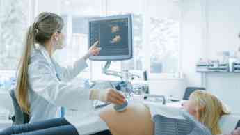 Cómo preservar la fertilidad cuando es necesario extirpar uno de los ovarios, según la clínica MARGen