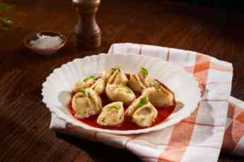 Foto de Conchas de pasta rellenas de gorgonzola, calabacín y pera