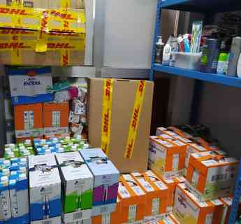 Empleados de DHL Freight colaboran en la donación de 12 toneladas de material para refugiados de Ucrania