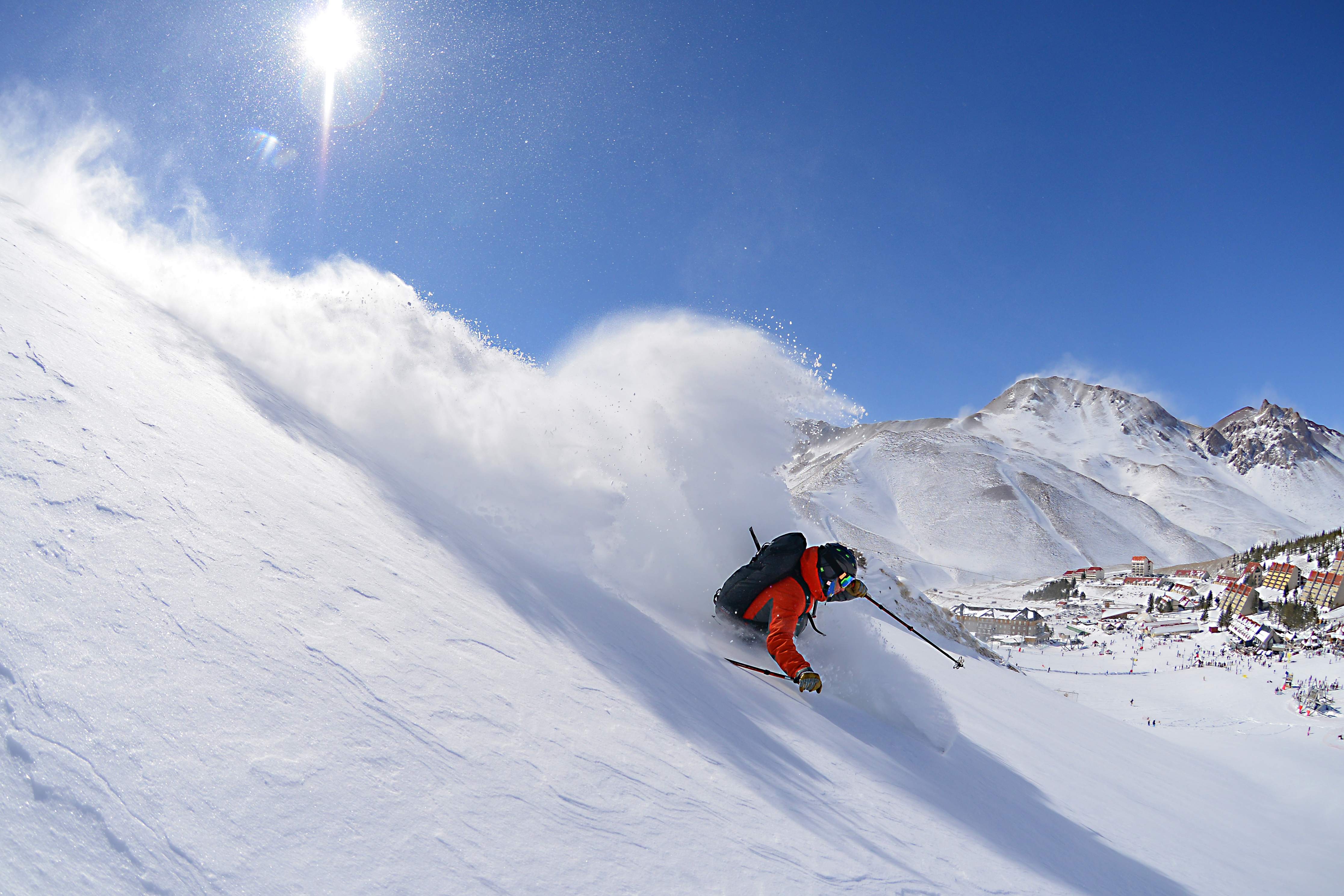 Fotografia Los amantes del esquí extremo encontrarán un paraíso en