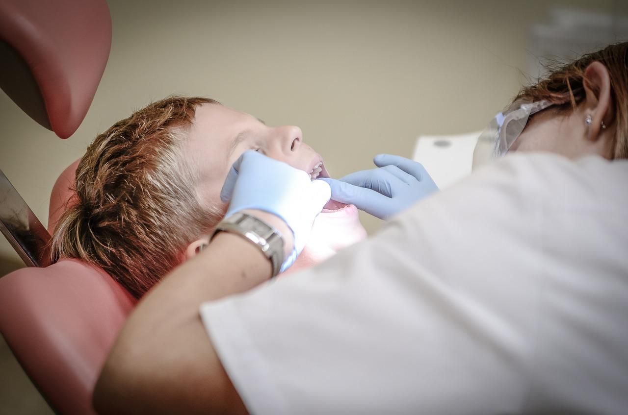 La ortodoncia es la solución perfecta para una sonrisa, dientes y mandíbula saludables y atractivos, según Clínica Ponce de León