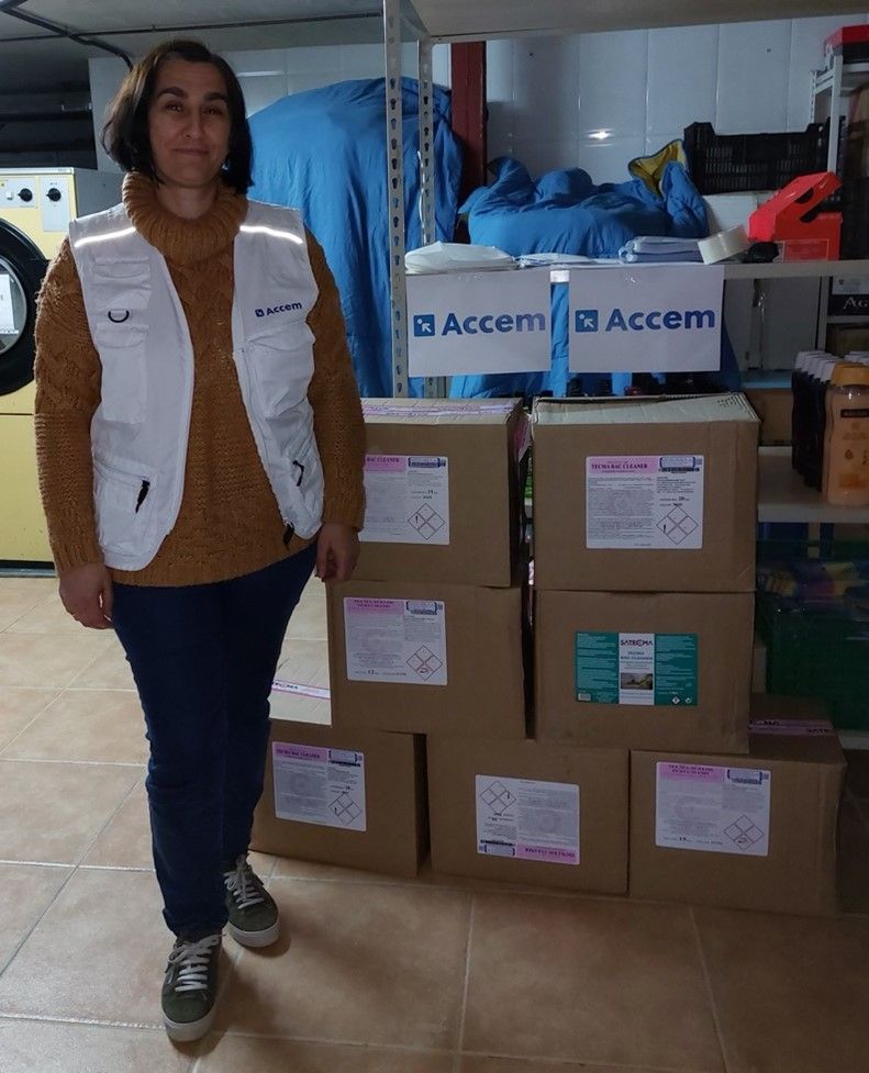 SATECMA dona productos a un centro que acoge a personas refugiadas de Ucrania