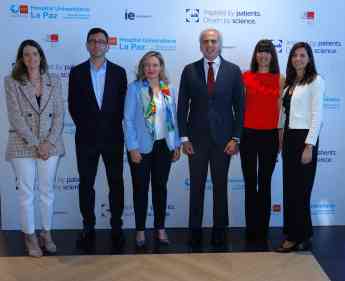 Ruiz-Escudero: "Disponemos de un servicio de salud más fuerte que ha mostrado su capacidad de adaptación"