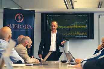 El Palacio de la Magdalena acoge un evento con expertos para hablar sobre tecnología blockchain, DeFi y el futuro del dinero
