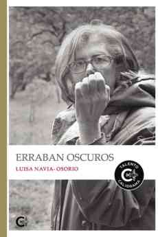 La escritora ovetense Luisa Navia-Osorio enlaza la trama humorística con la siniestra en su segunda novela ‘Erraban Oscuros’