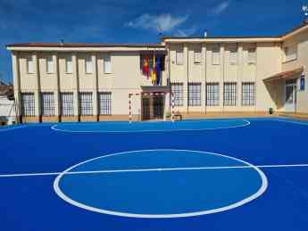 Nuevas instalaciones, servicios y ayudas para la escuela rural de Pareja