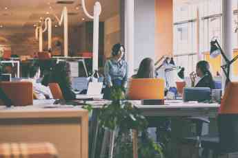 La importancia de la transparencia e iniciativa en las culturas corporativas actuales