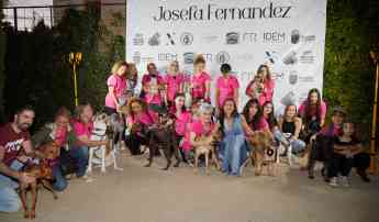 Noticias Artes Visuales | Desfile Josefa Fernandez a beneficio de