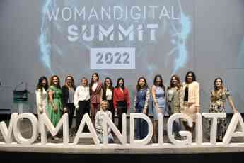 Noticias Emprendedores | Foto familia de WomANDigital Summit 2022