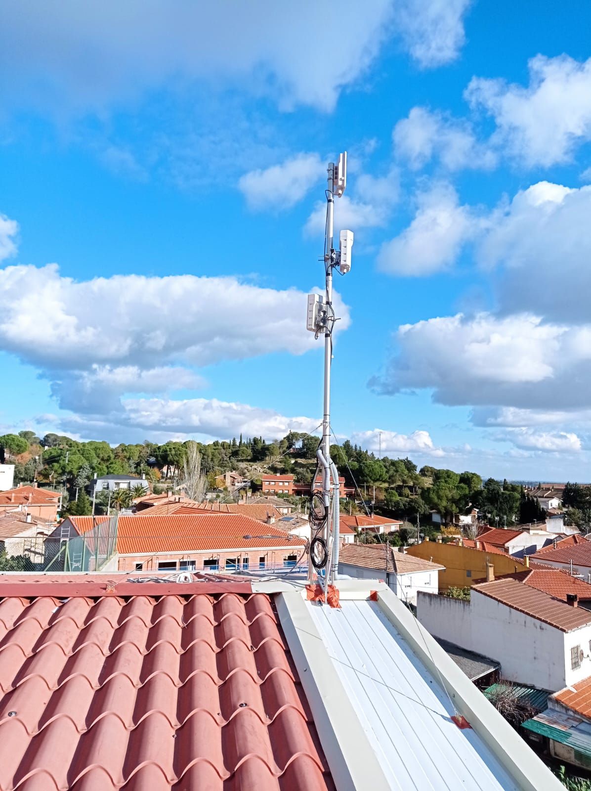 Bluetel Wifi lleva Internet donde no llega la fibra en la Sierra de Guadarrama