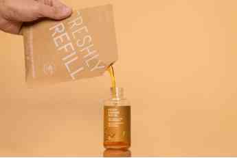 Freshly Cosmetics presenta Freshly Refill, su revolucionario sistema de rellenado con un envase de cartón 100% reciclable