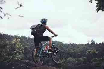 BikeStocks recomienda las mejores bicicletas de montaña para explorar nuevas rutas en primavera y verano