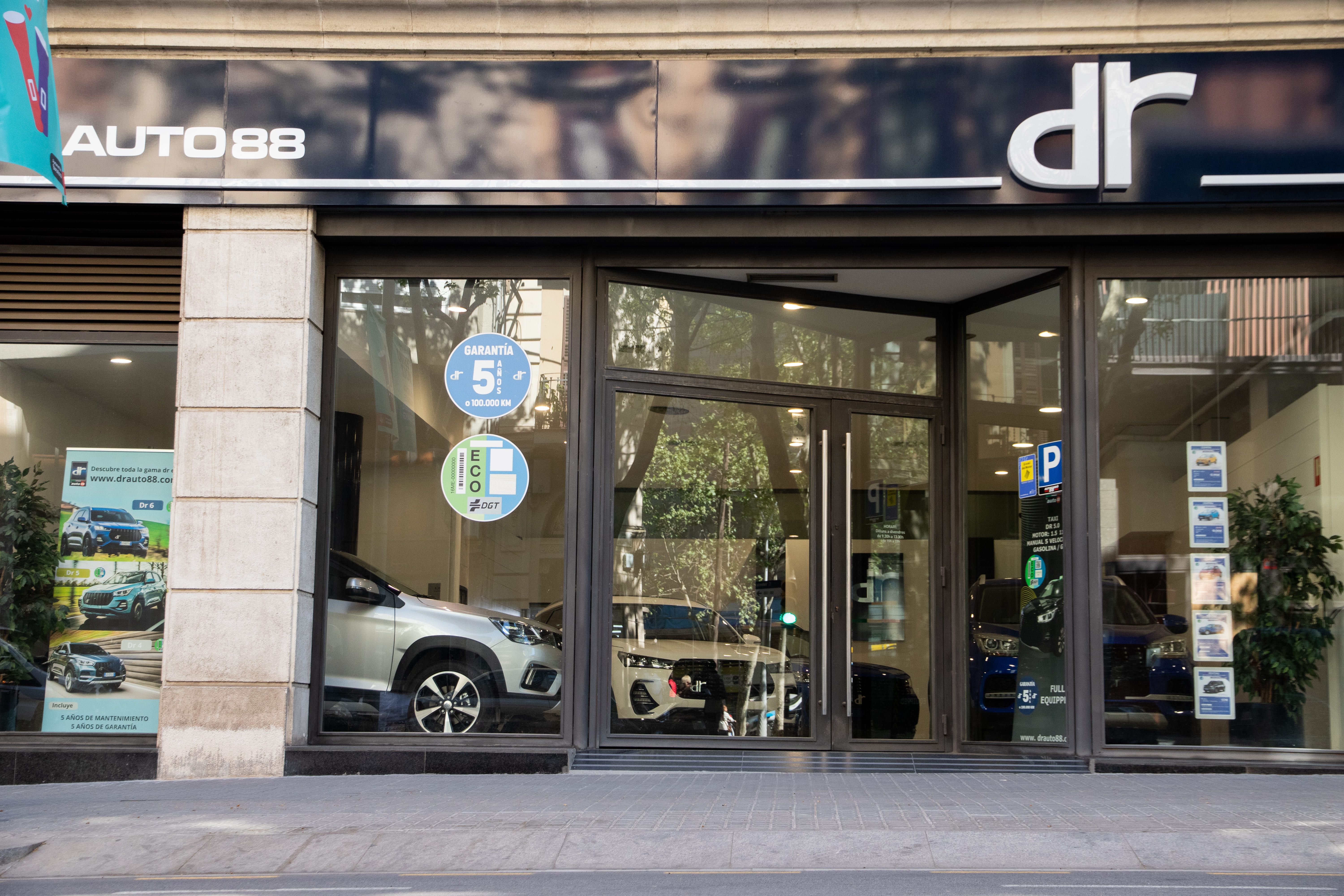 DR automobiles: la marca italiana llega a Barcelona con una amplia gama de modelos destacados