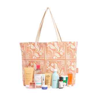 Blissim presenta su edición Sunlovers con los imprescindibles de belleza franceses para disfrutar bajo el sol