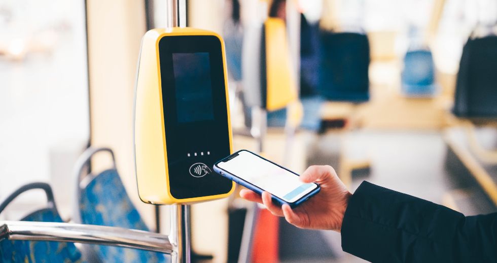 Los usuarios de transporte urbano e interurbano demandan un cambio de paradigma en las formas de pago