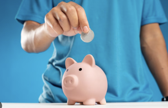 El español medio trata de destinar 120€ mensuales para ahorrar e invertir según Civislend