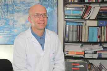 Dr. Luis López, reumatólogo de Policlínica Gipuzkoa: "los nuevos tratamientos biológicos para la artritis reumatoide actúan sobre el sistema autoinmune y son un avance porque reducen la inflamación"