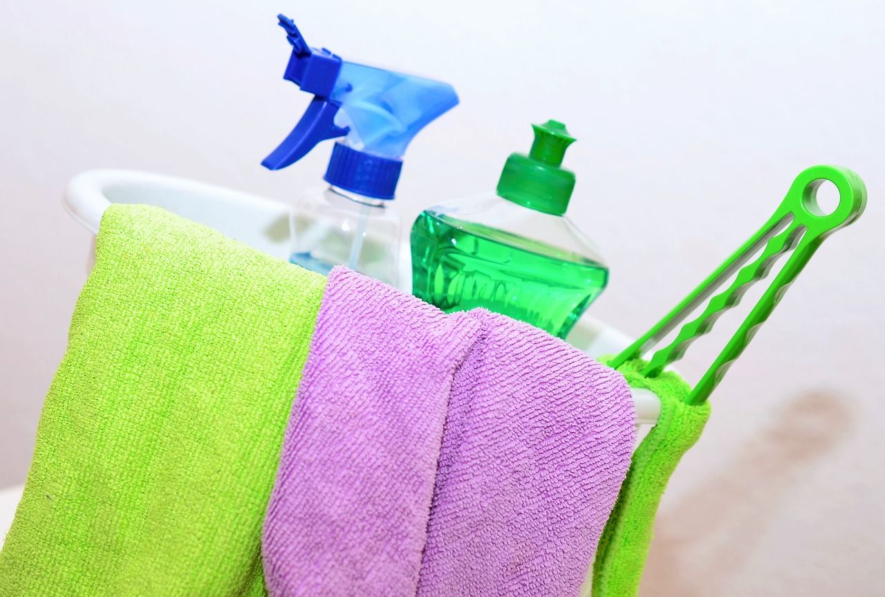 Limpieza Pulido explica los productos de limpieza que deben utilizarse en la limpieza de colegios