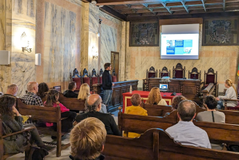 La asociación Bergacomercial presenta el proyecto de la APEU en el Pleno Municipal del Ayuntamiento de Berga