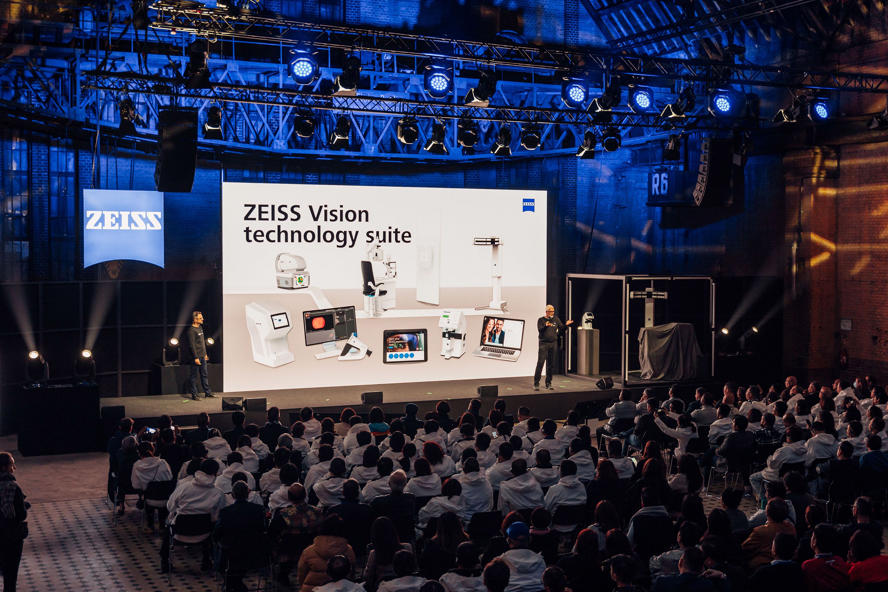 Fotografia ZEISS muestra el futuro de la óptica a profesionales de