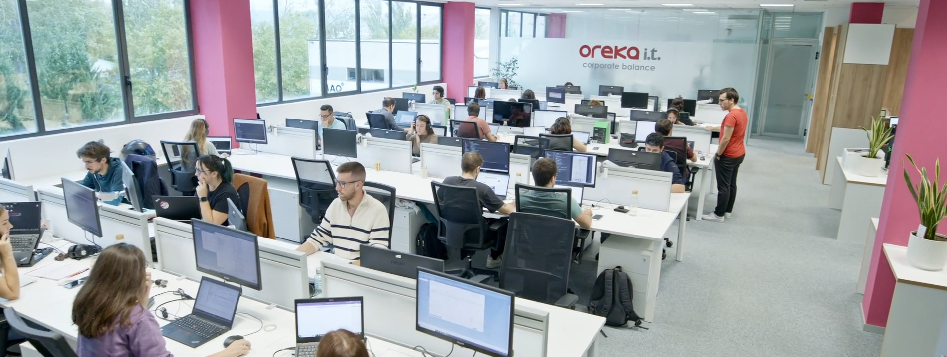 Oreka IT cierra 2023 con un nuevo récord de facturación y se expande a Cataluña