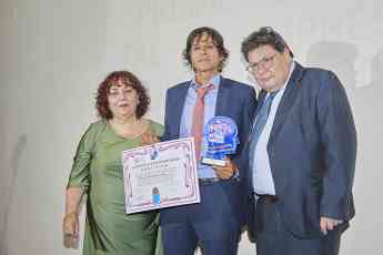 Noticias Medicina | El Dr. Loubad recibe el premio