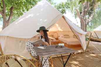 El turismo internacional supera al nacional en los campings de HolaCamp durante el Puente de la Constitución