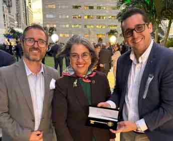 Let 's Prototype, la empresa española de creación de productos, recibe las Llaves de Miami-Dade