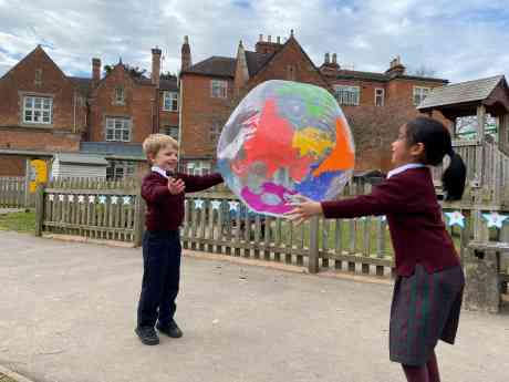 TLT Education propone una estrategia real para que quienes "se defienden" en inglés ganen la batalla