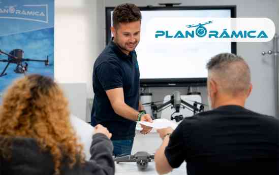 Formación certificada y profesional para pilotos de drones: liderada por Planorámica 